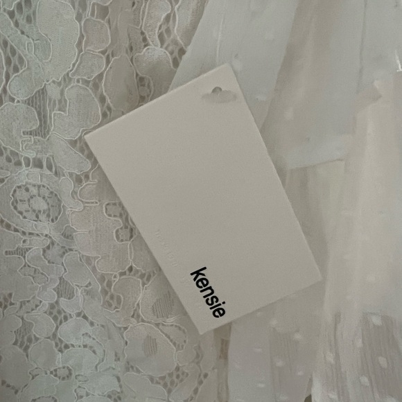 NWT: Kenzie White Lace Top - Picture 6 of 7